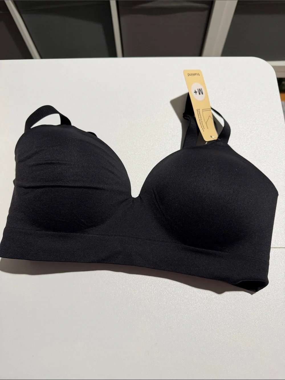 2 Truekind supportive comfort wireless shaping bras new in pkg size M/L 10210
